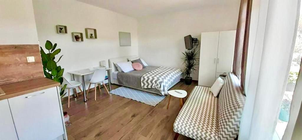 Studio Bianca - Studio With Terrace Near The Sea Sukosan Bagian luar foto