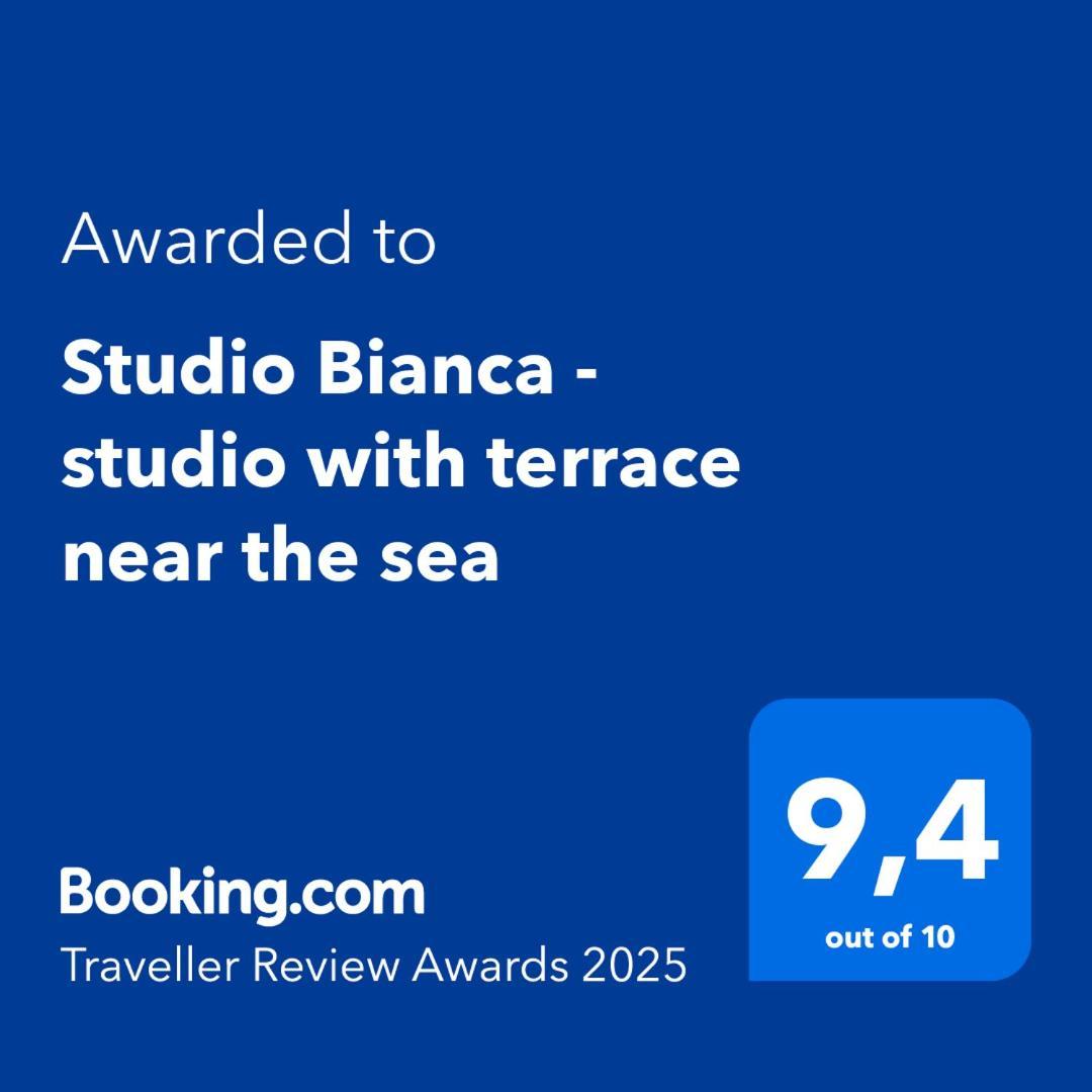 Studio Bianca - Studio With Terrace Near The Sea Sukosan Bagian luar foto